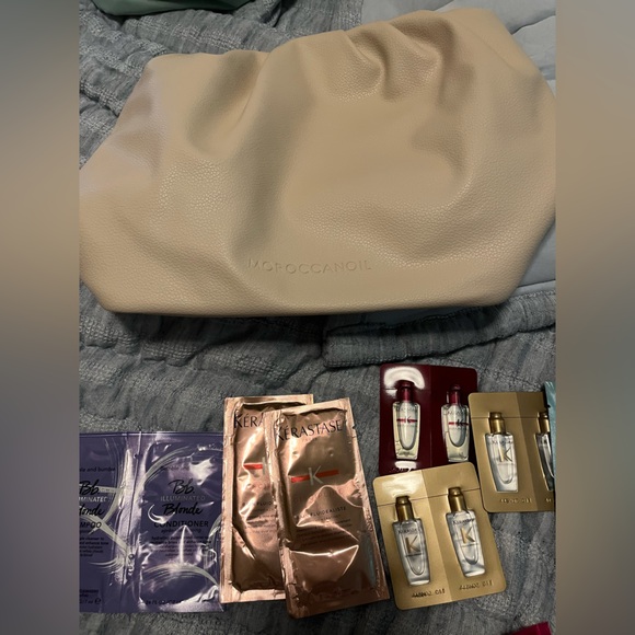 Kerastase Assorted Samples - Picture 6 of 6